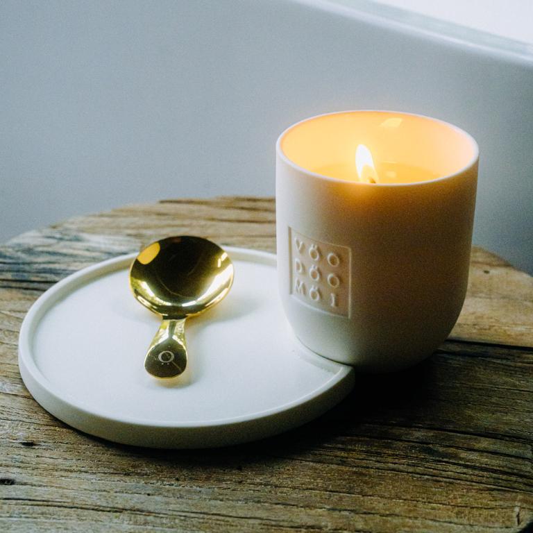 【限定優惠組】VÖODÖOMÖI喚醒高級按摩香水蠟燭+ 蠟燭好朋友 | 金湯匙