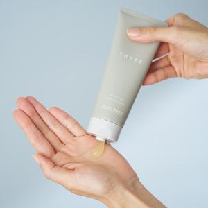 THREE 平衡基萃洗顏凝膠 100g