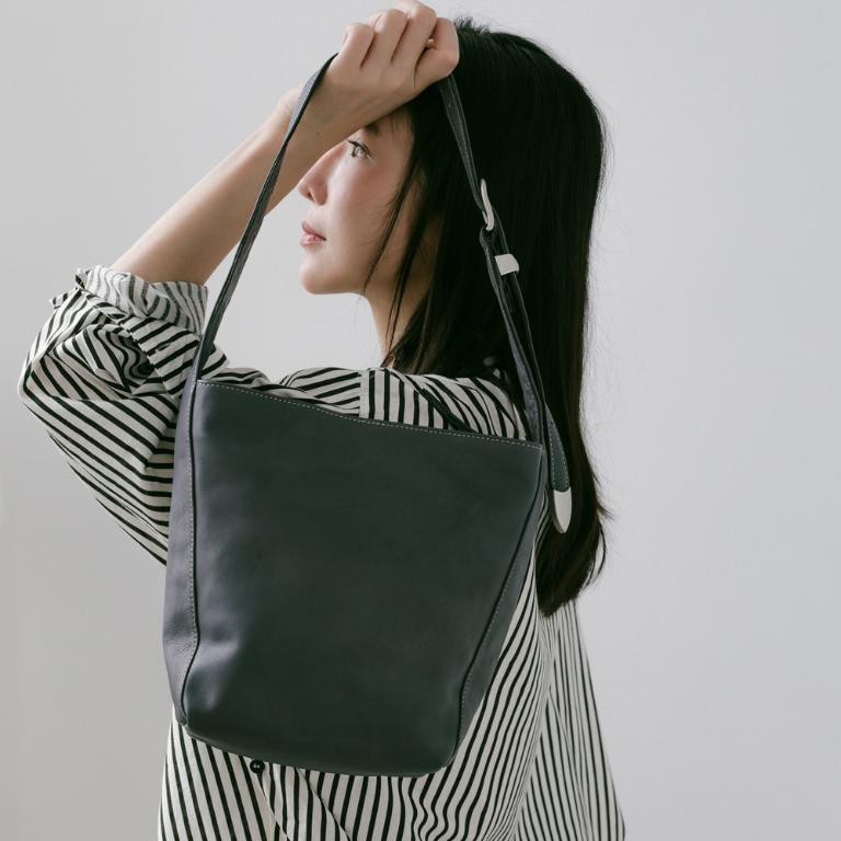 Supportingrole簡約百搭輕量兩用真皮手提肩背腋下托特包 藍