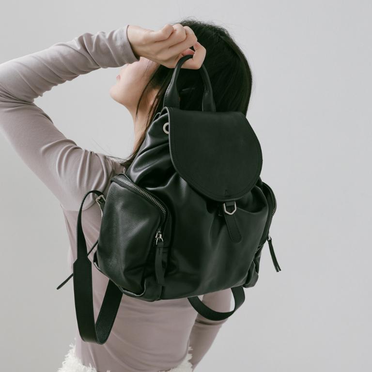 Supportingrole簡約時尚翻蓋真皮磁扣束口後背包 黑