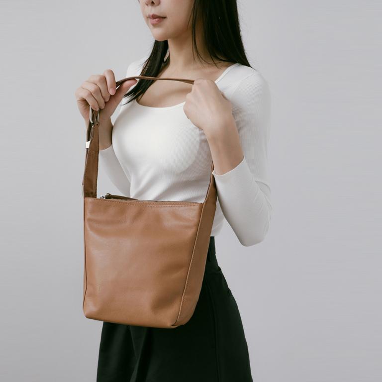 Supportingrole簡約百搭輕量兩用真皮手提肩背腋下托特包 焦糖奶茶