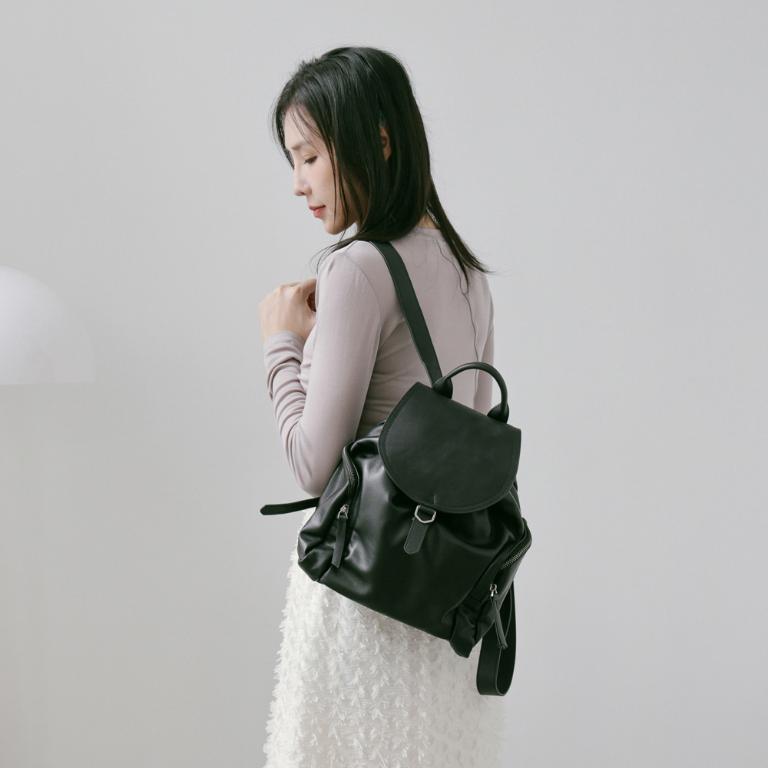 Supportingrole簡約時尚翻蓋真皮磁扣束口後背包 黑