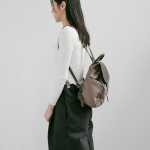 Supportingrole簡約時尚翻蓋真皮磁扣束口後背包 灰咖啡