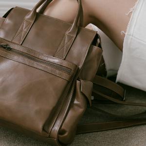 Supportingrole簡約多隔層多口袋真皮後背包 復古咖啡