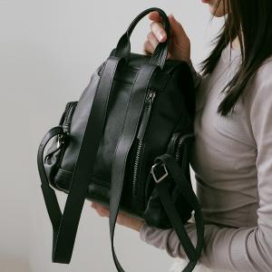 Supportingrole簡約時尚翻蓋真皮磁扣束口後背包 黑