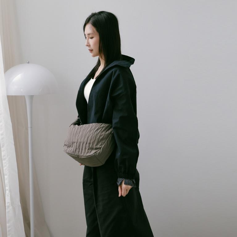 supportingrole簡約慵懶蓬鬆弧線多用斜肩背包 灰