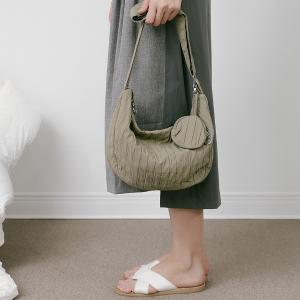 supportingrole簡約慵懶蓬鬆弧線多用斜肩背包 軍綠