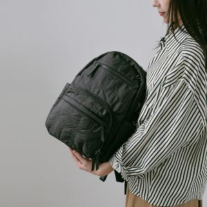 supportingrole簡約形塑俐落線條澎軟多用後背包 黑