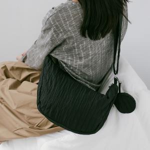 supportingrole簡約慵懶蓬鬆弧線多用斜肩背包 黑