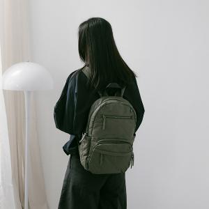 supportingrole簡約形塑俐落線條澎軟多用後背包 質感霧綠