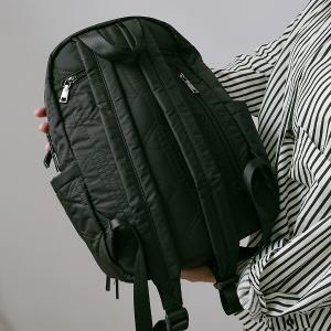 supportingrole簡約形塑俐落線條澎軟多用後背包 黑