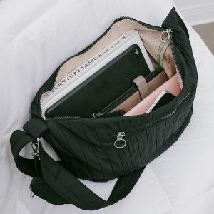 supportingrole簡約慵懶蓬鬆弧線多用斜肩背包 黑