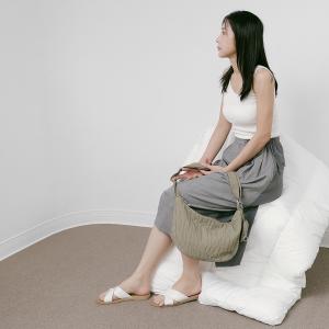 supportingrole簡約慵懶蓬鬆弧線多用斜肩背包 軍綠