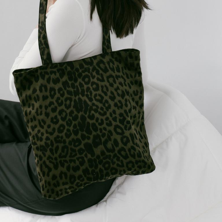 supportingrole 輕盈柔和豹紋托特包 黑豹綠