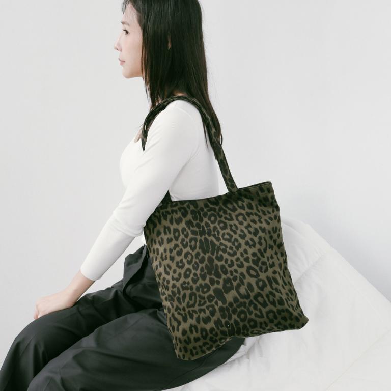 supportingrole 輕盈柔和豹紋托特包 黑豹綠