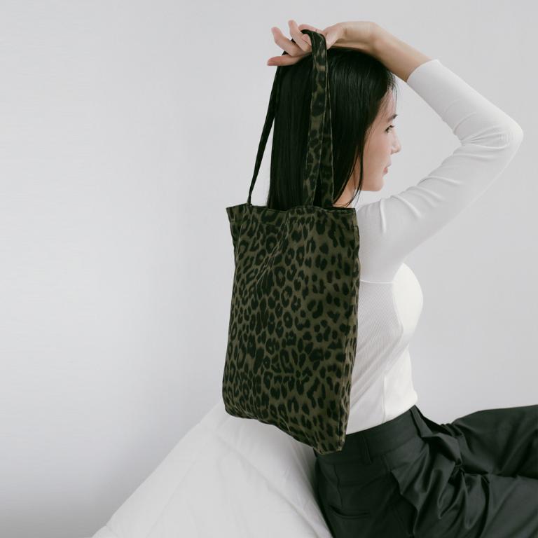 supportingrole 輕盈柔和豹紋托特包 黑豹綠