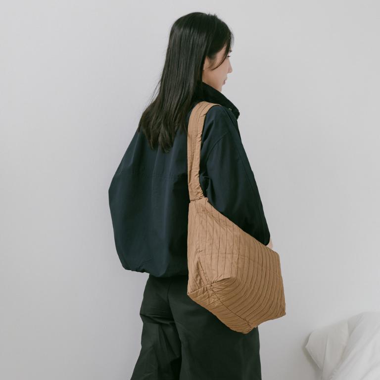 supportingrole 輕盈柔和抽繩元素多用手提斜肩背包 咖啡棕