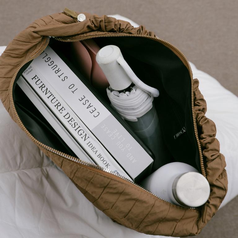 supportingrole 輕盈柔和抽繩元素多用手提斜肩背包 咖啡棕