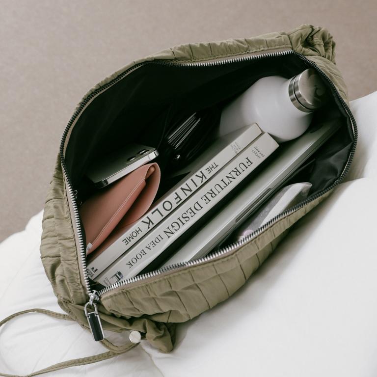 supportingrole 輕盈柔和抽繩元素多用手提斜肩背包 灰綠