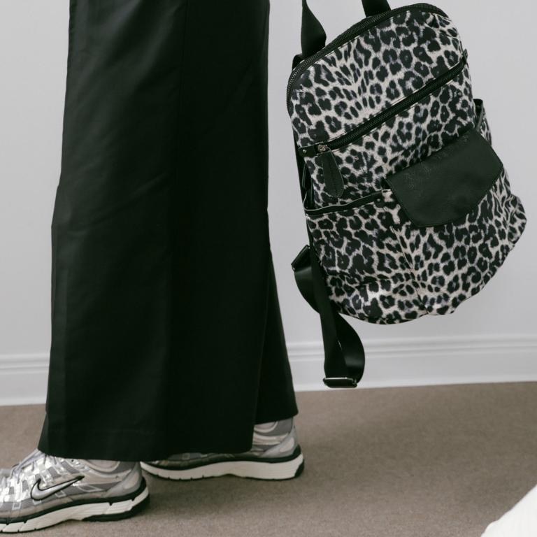 supportingrole 輕盈2+1多分層豹紋元素後背包加小斜肩包