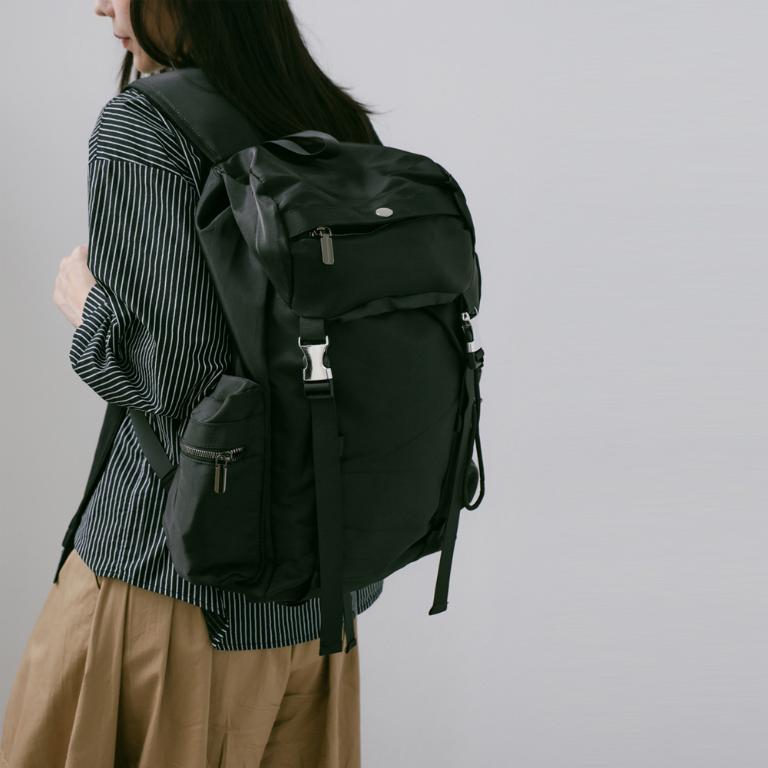 supportingrole 輕盈柔和抽繩元素多用手提斜肩背包 黑