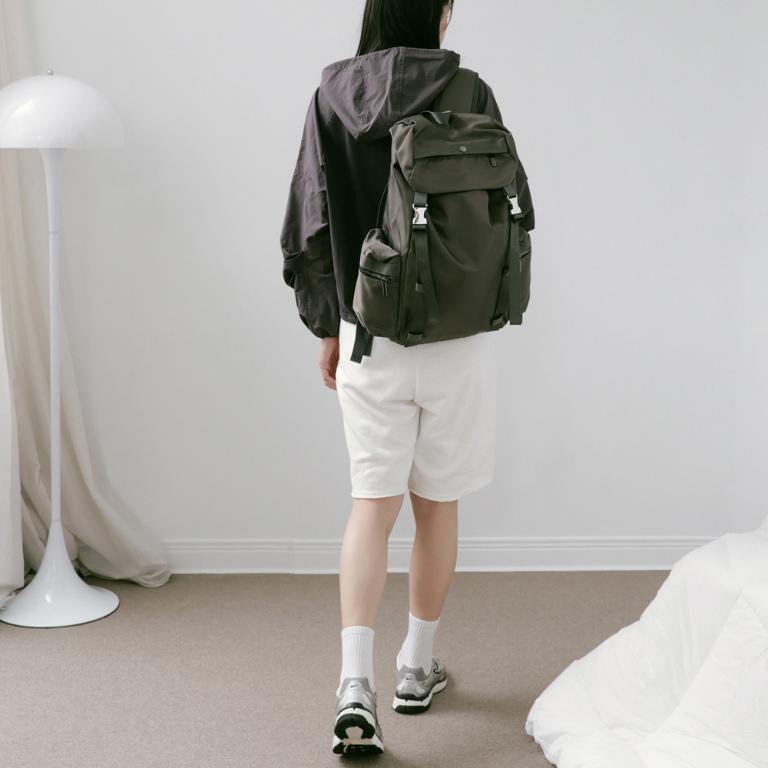 supportingrole 輕盈柔和抽繩元素多用手提斜肩背包 黑