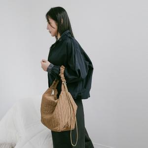 supportingrole 輕盈柔和抽繩元素多用手提斜肩背包 咖啡棕