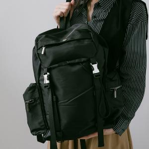 supportingrole 輕盈柔和抽繩元素多用手提斜肩背包 黑