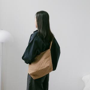 supportingrole 輕盈柔和抽繩元素多用手提斜肩背包 咖啡棕