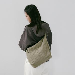 supportingrole 輕盈柔和抽繩元素多用手提斜肩背包 灰綠