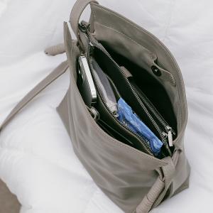 Supportingrole 率性簡約 打褶水桶包側背包 灰