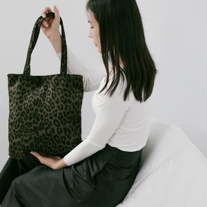 supportingrole 輕盈柔和豹紋托特包 黑豹綠