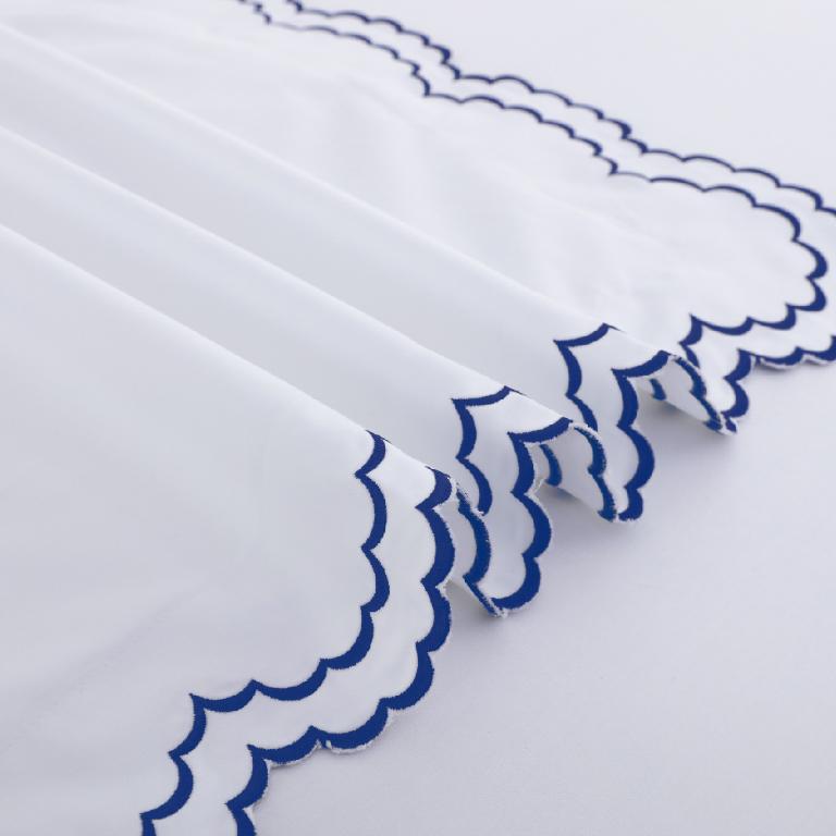 【週年慶限定 買就送皇室羽絨被】Royal Hotel飯店美學系列四件組 彩雲翩翩-雙人(單筆限購1組)