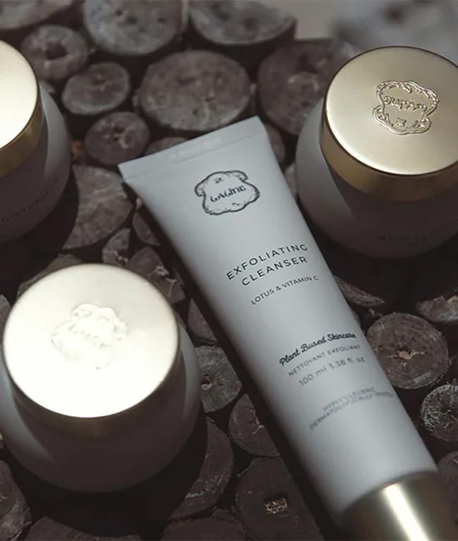 Laline 去角質潔面乳 100ml