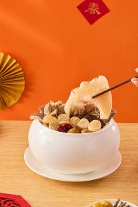 鯉魚 排翅干貝佛跳牆