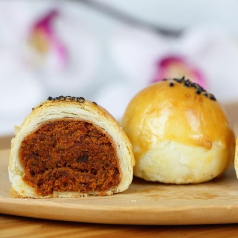 【白鵝山腳】酥皮經典組合A (牛肉酥、蛋黃酥各6入) 12入/盒