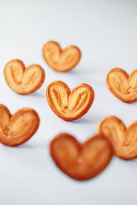 望月【春節限定】蝴蝶酥禮盒 經典及焦糖肉桂蝴蝶酥 (12入)