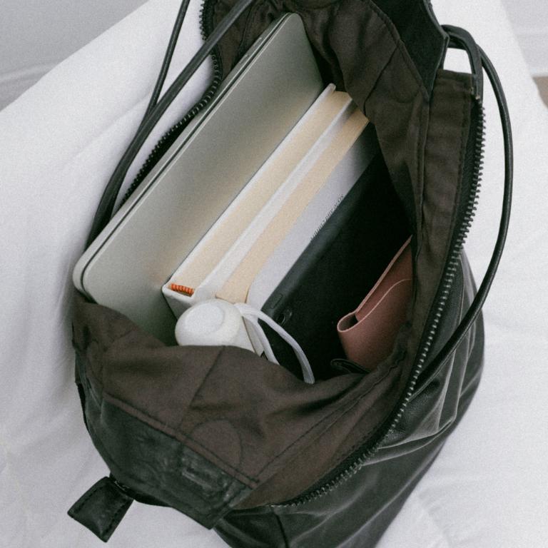 supportingrole 立體輕量廓形優雅慵懶輕量真皮肩背手提托特包 黑