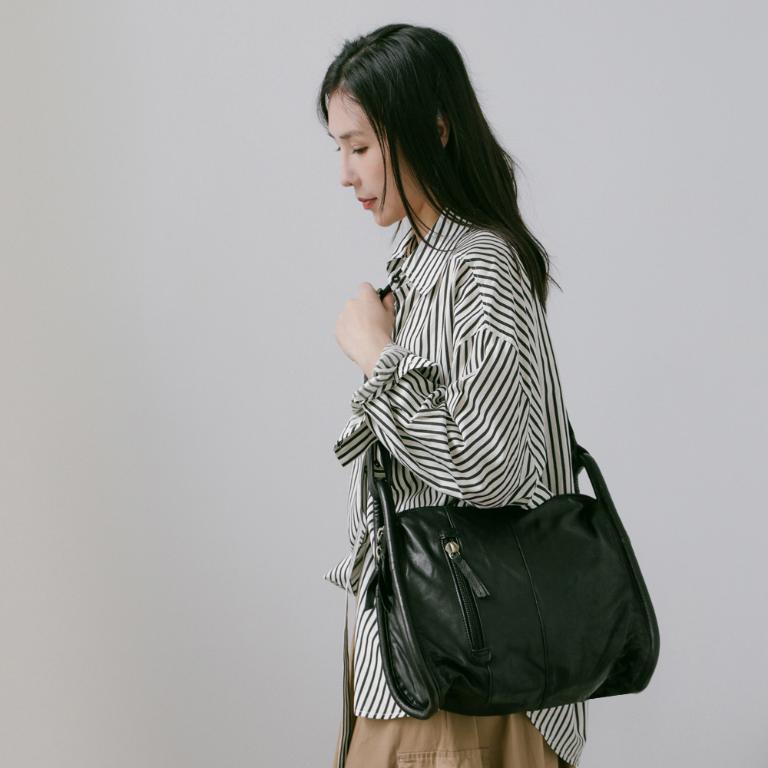 supportingrole 廓形方正百搭輕量真皮肩斜背包 黑