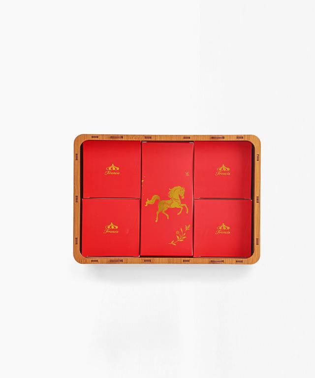 Francis 旋轉木馬點心坊  金曜百寶盒