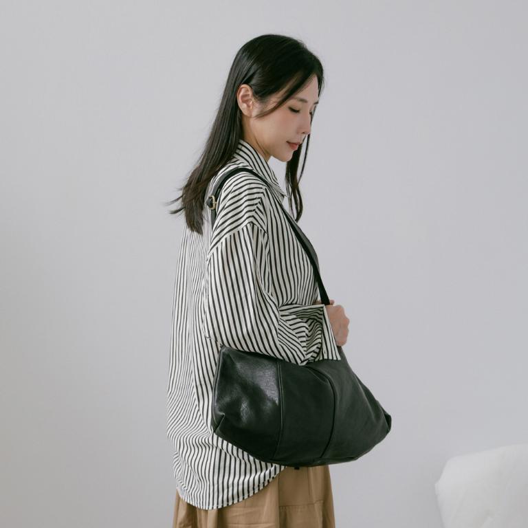 supportingrole 立體收摺廓形優雅慵懶輕量真皮肩斜背手提包 黑