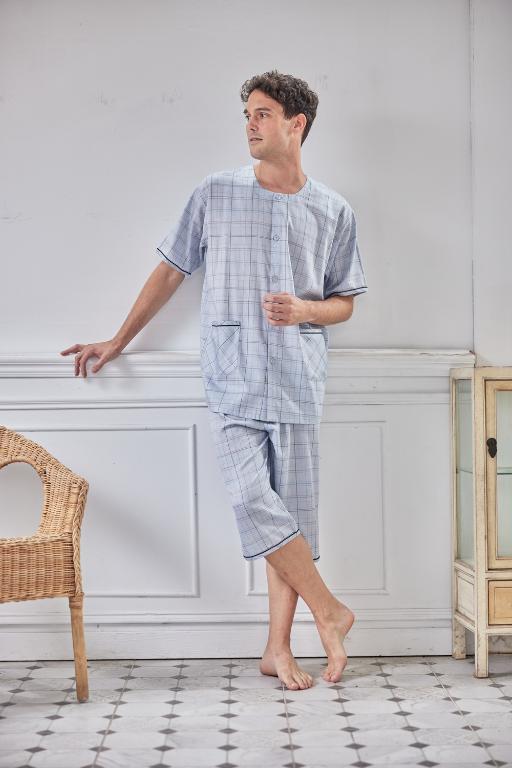  GOLDDEER金鹿 - 青年中格夏季款圓領短袖七分褲睡衣-天空藍【M5301】