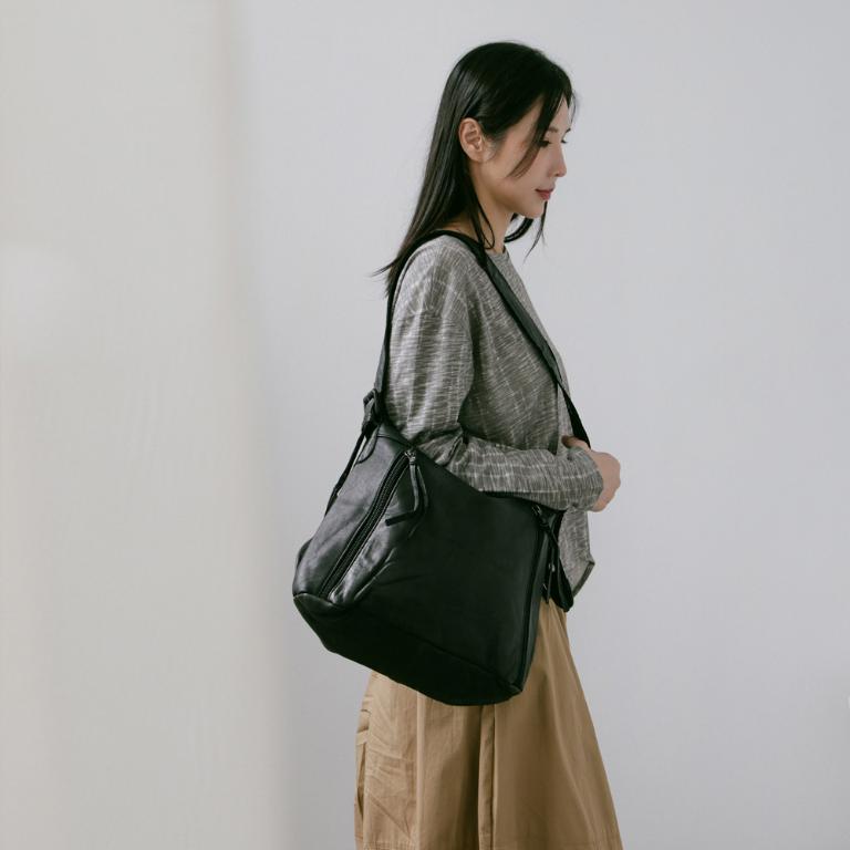 supportingrole 大容量口袋百搭俐落線條設計手提肩斜背包 黑