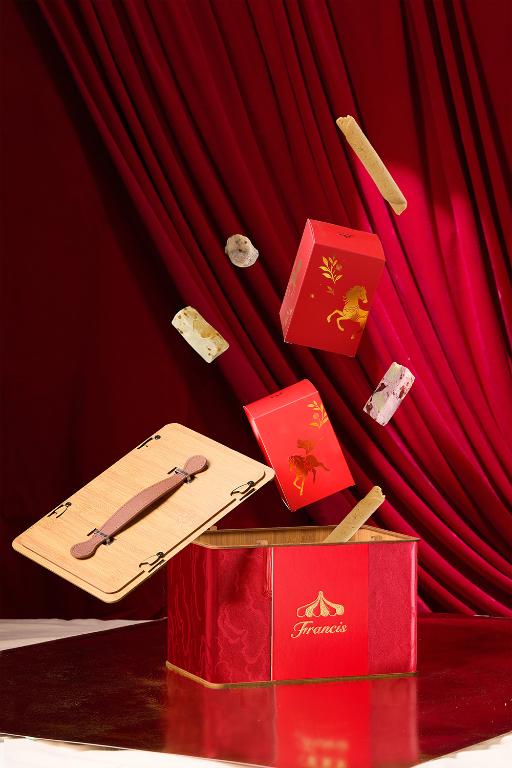 Francis 旋轉木馬點心坊  金曜百寶盒