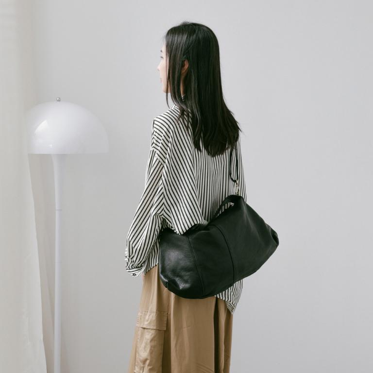 supportingrole 立體收摺廓形優雅慵懶輕量真皮肩斜背手提包 黑