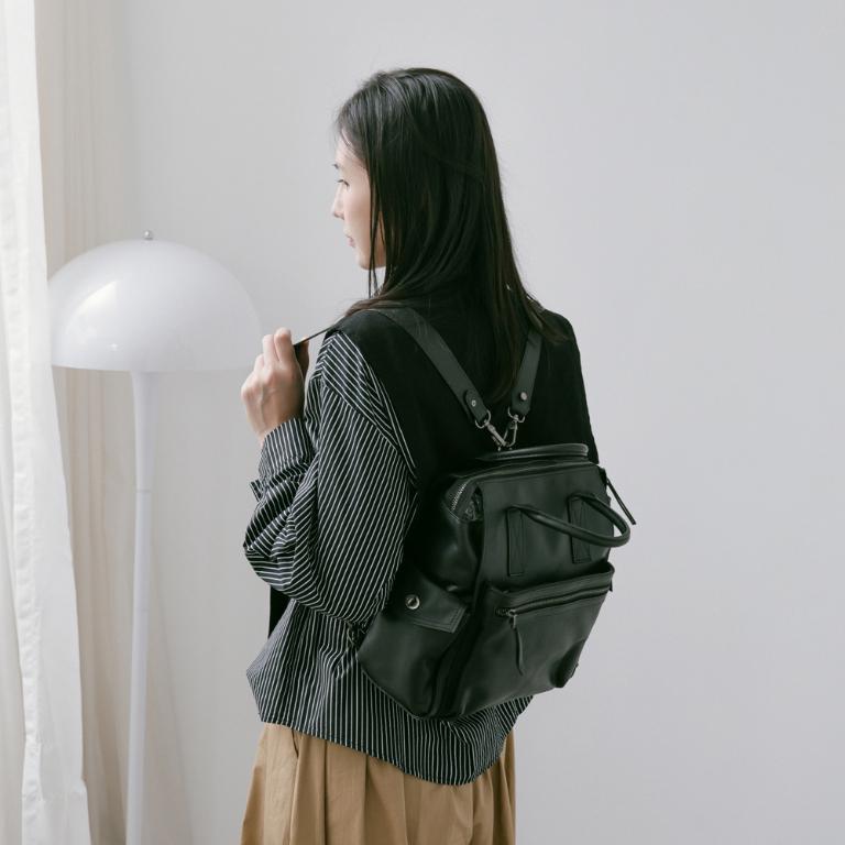 Supportingrole 簡約多隔層多口袋真皮後背包 復古黑