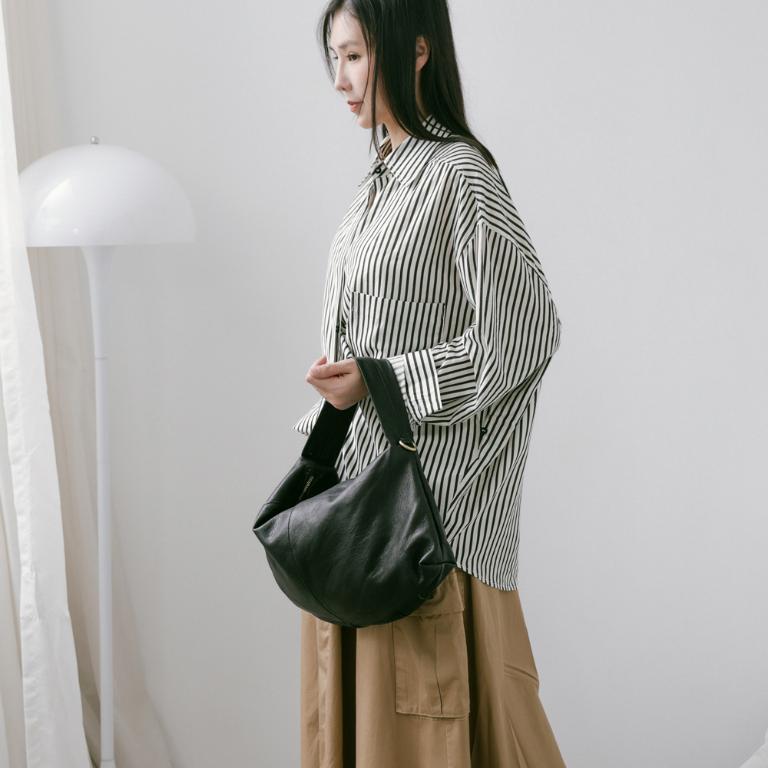 supportingrole 立體收摺廓形優雅慵懶輕量真皮肩斜背手提包 黑
