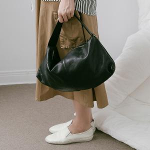 supportingrole 立體收摺廓形優雅慵懶輕量真皮肩斜背手提包 黑