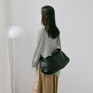 supportingrole 立體收摺廓形優雅慵懶輕量真皮肩斜背手提包 黑