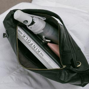 supportingrole 立體收摺廓形優雅慵懶輕量真皮肩斜背手提包 黑